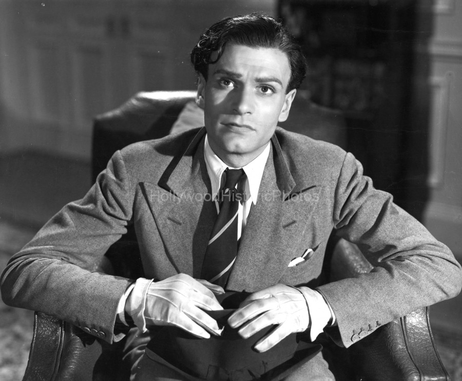 Laurence Olivier 1940 1 .jpg